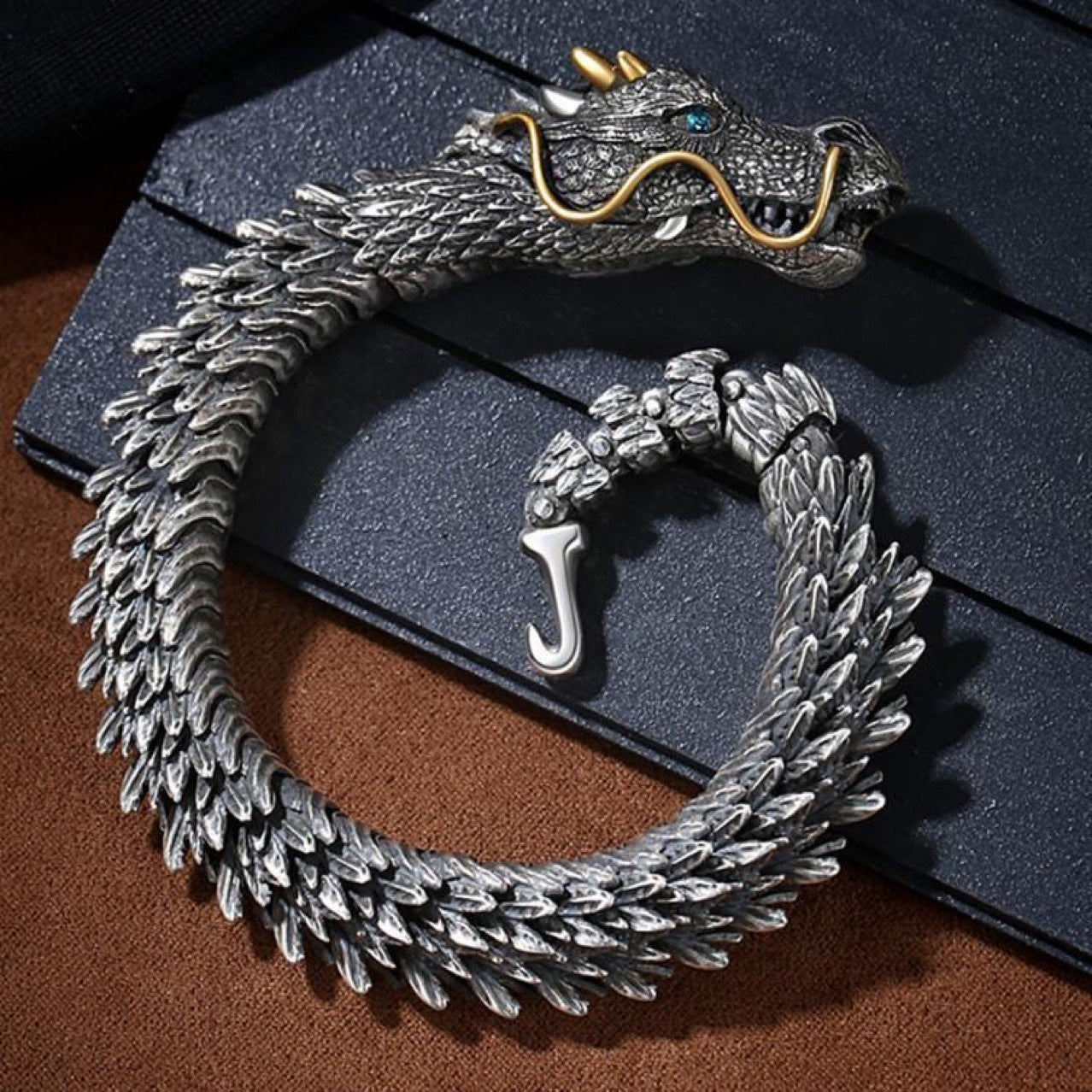 Three-dimensional dragon bracelet