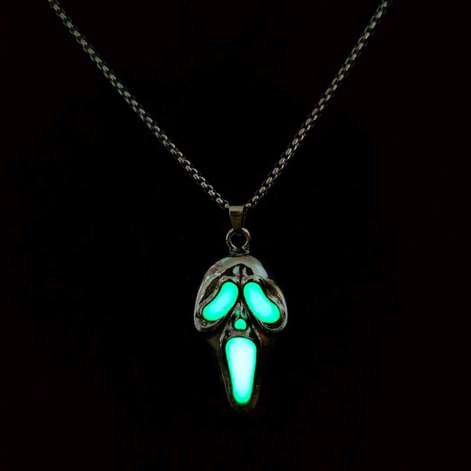 Dark Glowing Scream Ghost Face Necklace