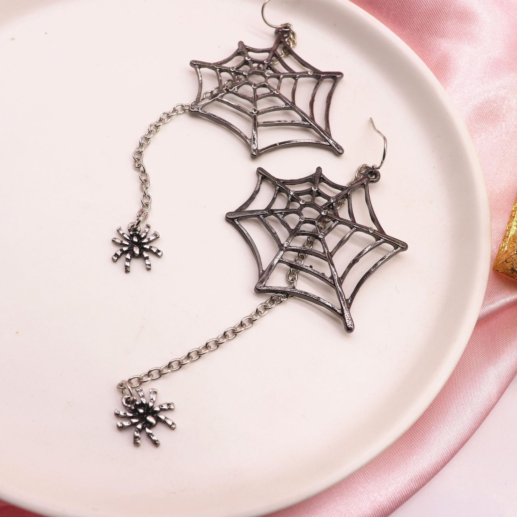 Halloween Earrings Black Spiders 3.5" Dangle Drop Earrings